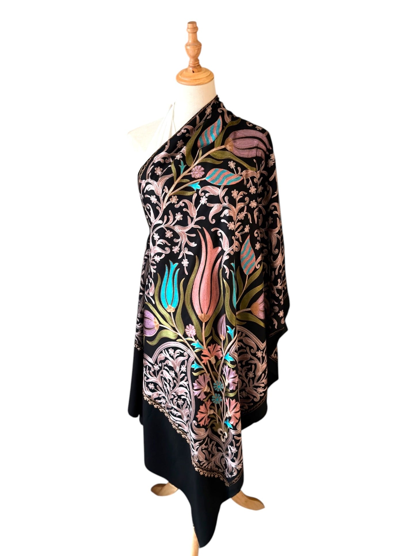 Noori Couture black handwoven Nalki Jamawar shawl featuring intricate floral silk embroidery on fine wool fabric.