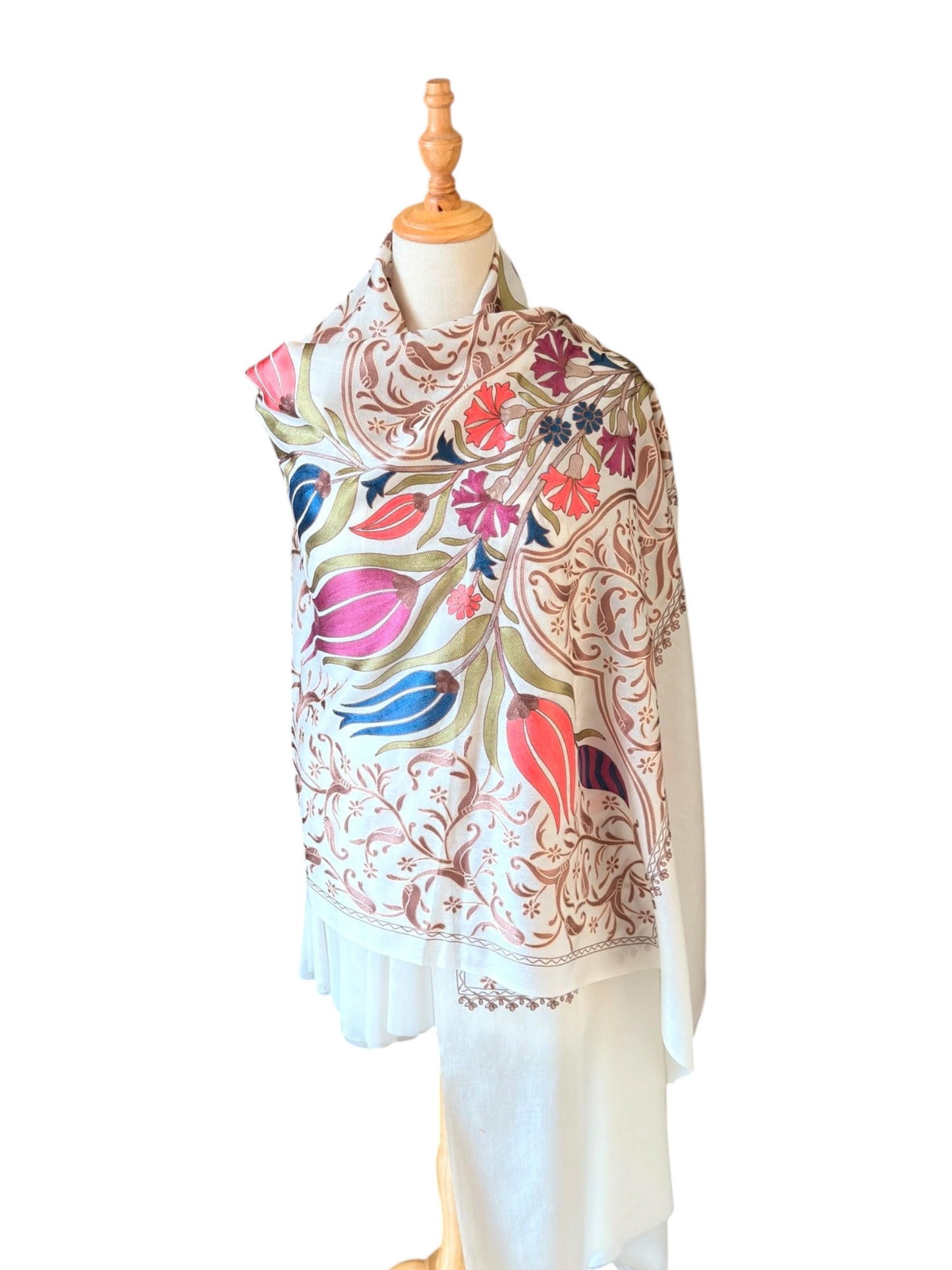 Noori Couture cream handwoven Nalki Jamawar shawl featuring intricate floral silk embroidery on fine wool fabric.