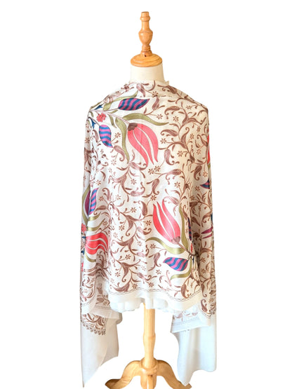Noori Couture cream handwoven Nalki Jamawar shawl featuring intricate floral silk embroidery on fine wool fabric.
