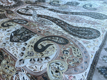 Noori Couture olive handwoven Merino wool shawl featuring intricate hand-painted Kalamkari and delicate silk embroidery